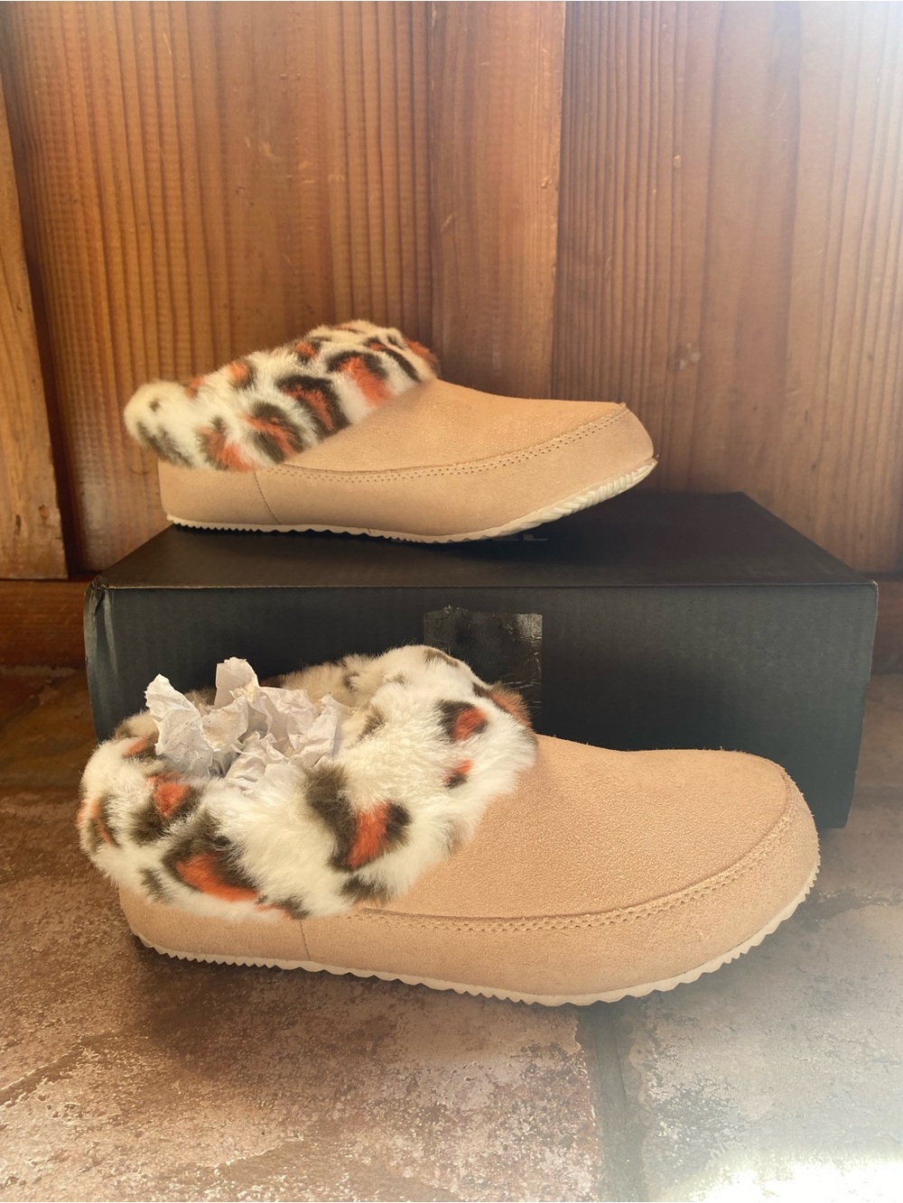 Sorel Kids Tan Slip-On Slippers with Leopard-Print Faux Fur Trim